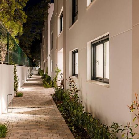 Bajo Con Jardin En La Milla De Oro Lejlighed Marbella Eksteriør billede