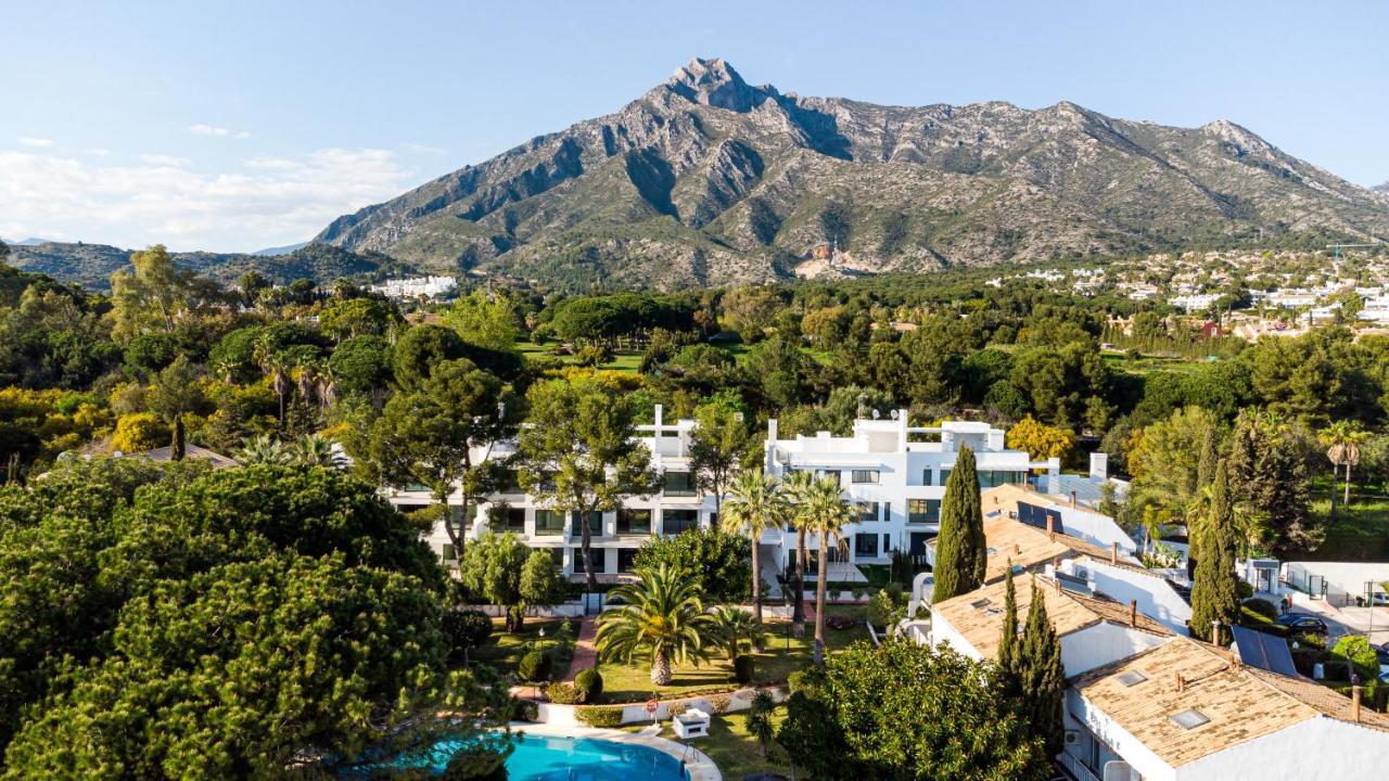 Bajo Con Jardin En La Milla De Oro Lejlighed Marbella Eksteriør billede