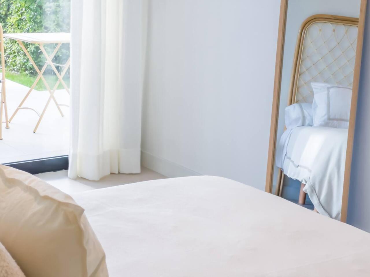 Bajo Con Jardin En La Milla De Oro Lejlighed Marbella Eksteriør billede
