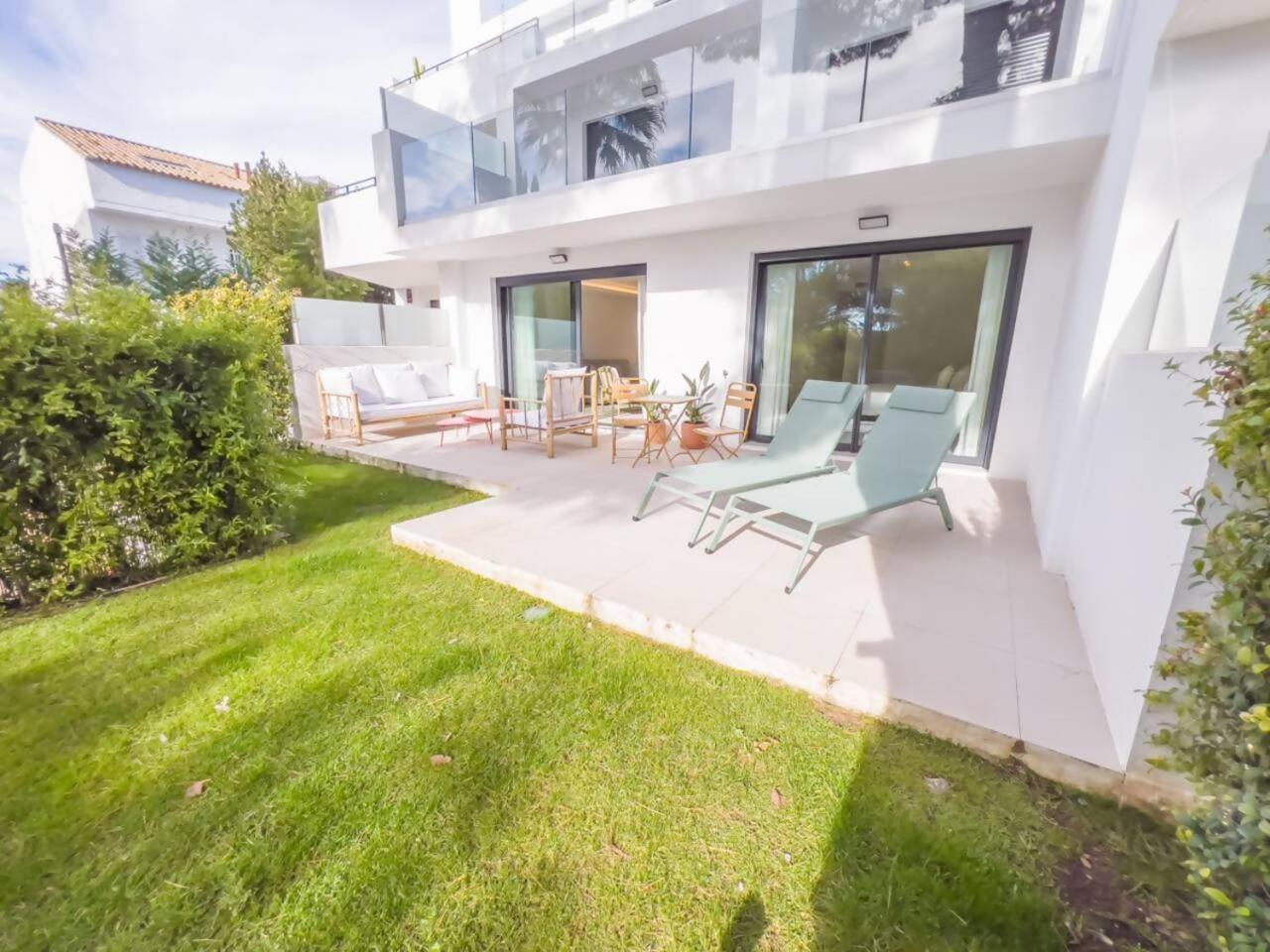 Bajo Con Jardin En La Milla De Oro Lejlighed Marbella Eksteriør billede