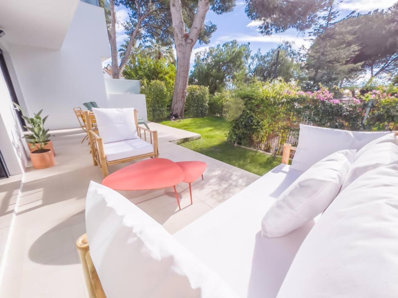 Bajo Con Jardin En La Milla De Oro Lejlighed Marbella Eksteriør billede